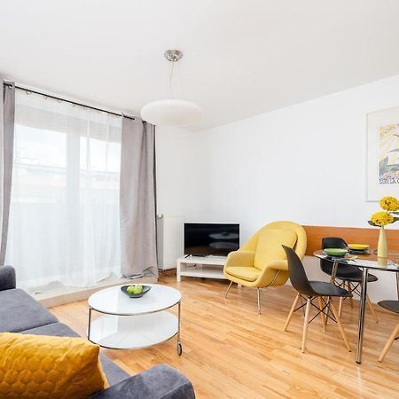 Modern Apartments With Free Parking Spot Красков Екстериор снимка