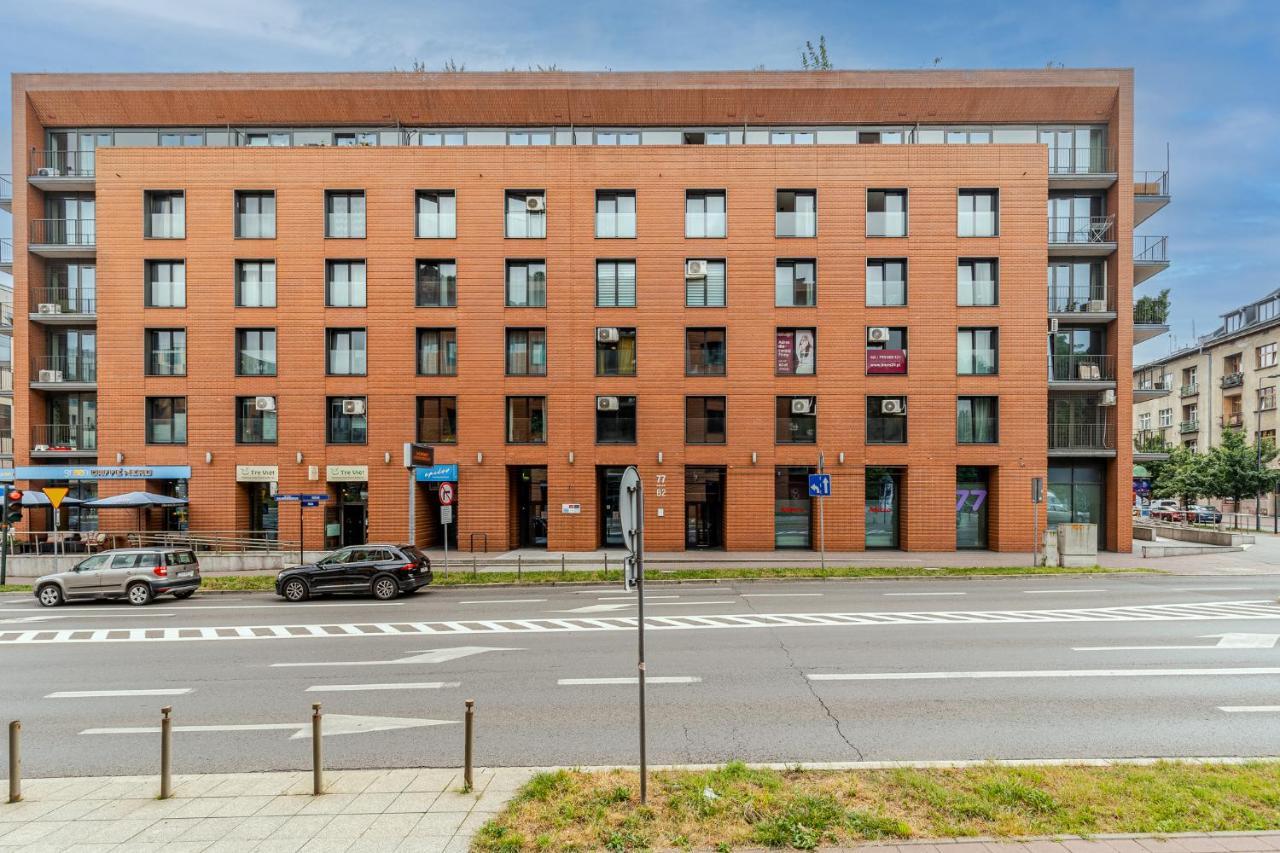 Modern Apartments With Free Parking Spot Красков Екстериор снимка